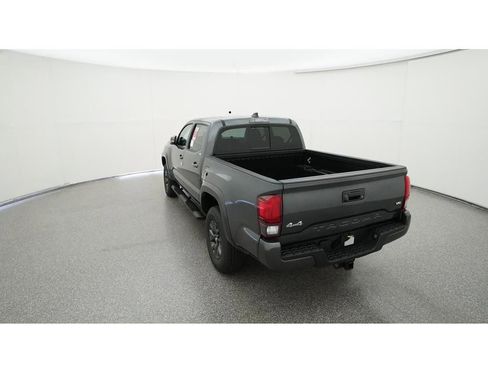 Used 2023 Toyota Tacoma SR5 w/ Technology Package image 7