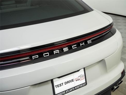 New 2026 Porsche Panamera image 38