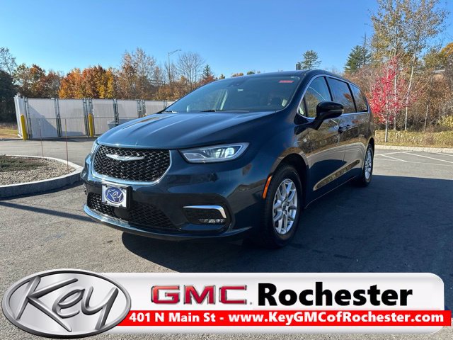Used 2024 Chrysler Pacifica Touring-L FWD image 1