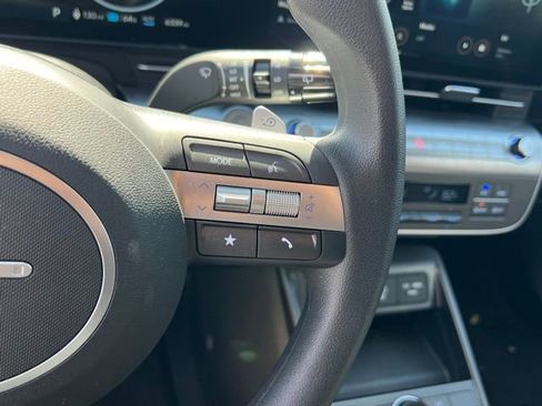 Certified 2025 Hyundai Kona SE FWD image 23