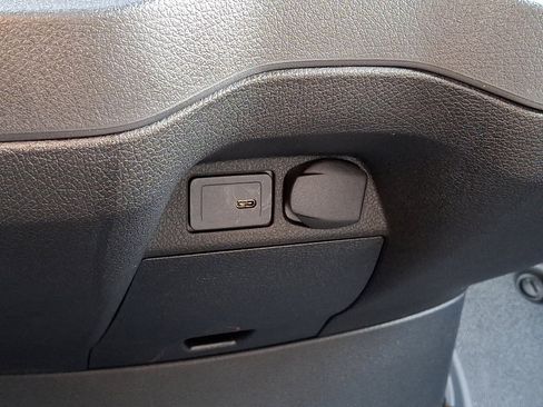 Certified 2025 Mercedes-Benz Sprinter 2500 image 23