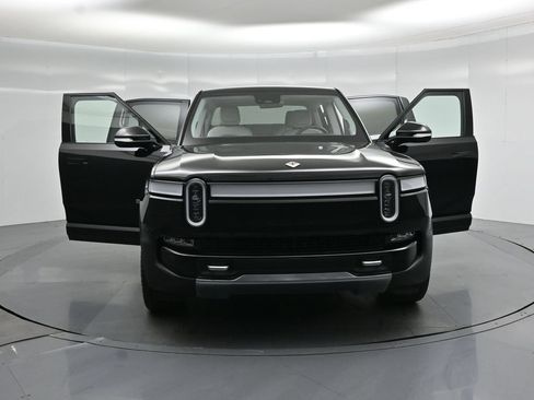 Used 2023 Rivian R1T Adventure AWD/4WD image 26