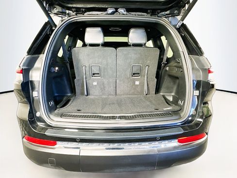 Used 2024 Jeep Grand Cherokee L Limited w/ Luxury Tech Group II image 31