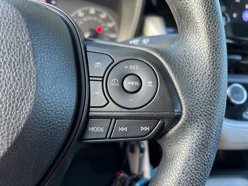 Used 2023 Toyota Corolla LE FWD image 19