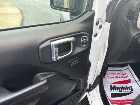 Used 2024 Jeep Wrangler Sport S image 11