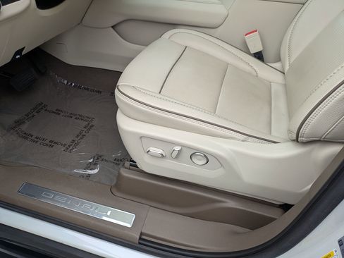 Used 2021 GMC Yukon Denali image 13