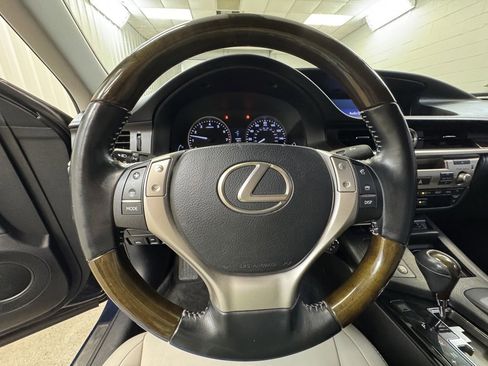 Used 2013 Lexus ES 350 350 image 33