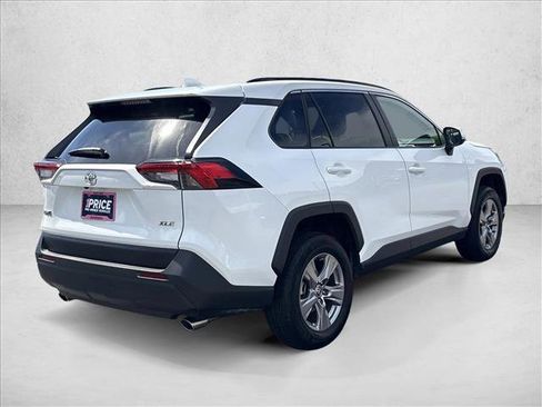 Certified 2025 Toyota RAV4 XLE FWD image 5