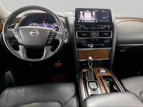 Used 2024 Nissan Armada SL w/ Captain's Chairs Package AWD/4WD image 8