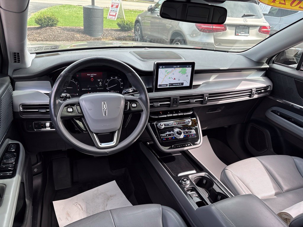Used 2021 Lincoln Corsair AWD w/ Premium Package image 11