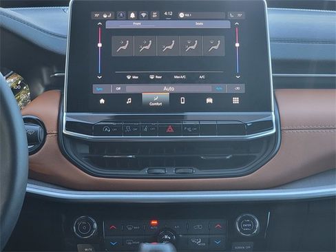 Certified 2024 Jeep Compass Limited image 27