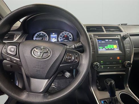 Used 2017 Toyota Camry LE FWD image 20