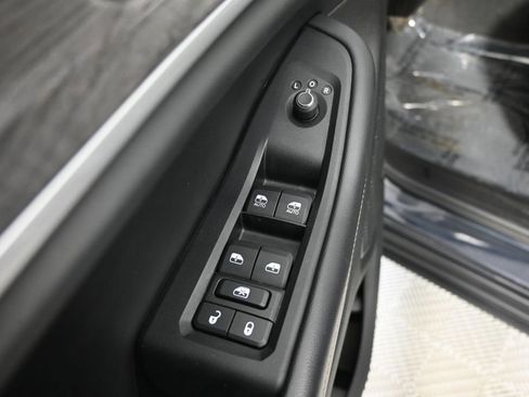 Used 2023 Jeep Grand Cherokee Limited w/ Luxury Tech Group II image 20