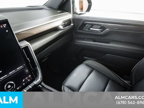 Used 2025 GMC Yukon Elevation AWD/4WD image 43
