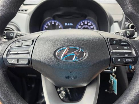 Used 2018 Hyundai Kona SE FWD image 23