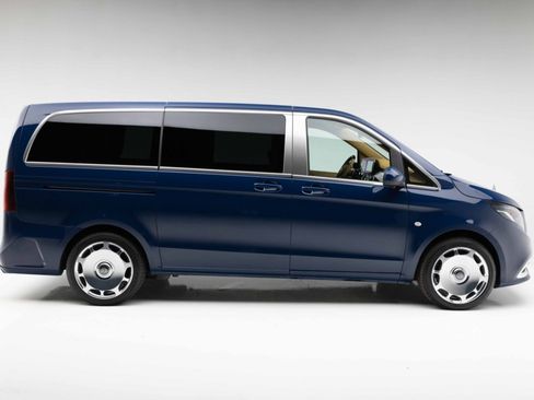 Used 2021 Mercedes-Benz Metris Passenger image 9