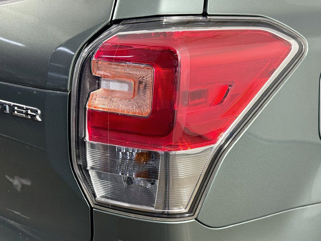Used 2018 Subaru Forester 2.5i Premium AWD/4WD image 31