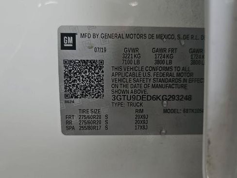 Used 2019 GMC Sierra 1500 SLT w/ SLT Premium Plus Package AWD/4WD image 34