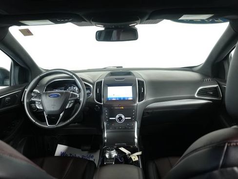 Used 2020 Ford Edge Titanium w/ Equipment Group 301A AWD/4WD image 33