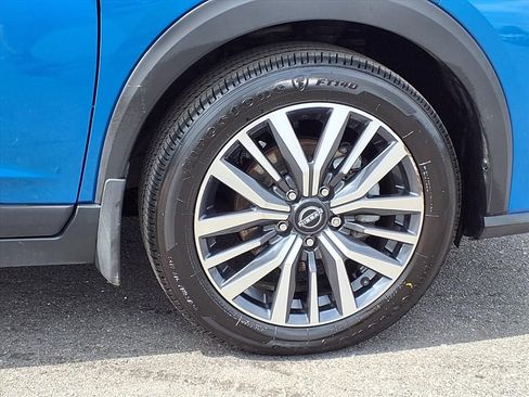 Used 2023 Nissan Kicks SV image 9