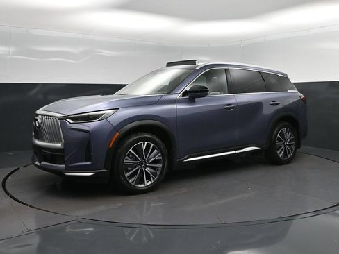 Certified 2026 INFINITI QX60 Luxe w/ Cargo Package FWD image 3