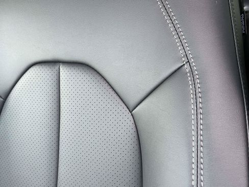 New 2027 Chrysler Pacifica Select FWD image 10