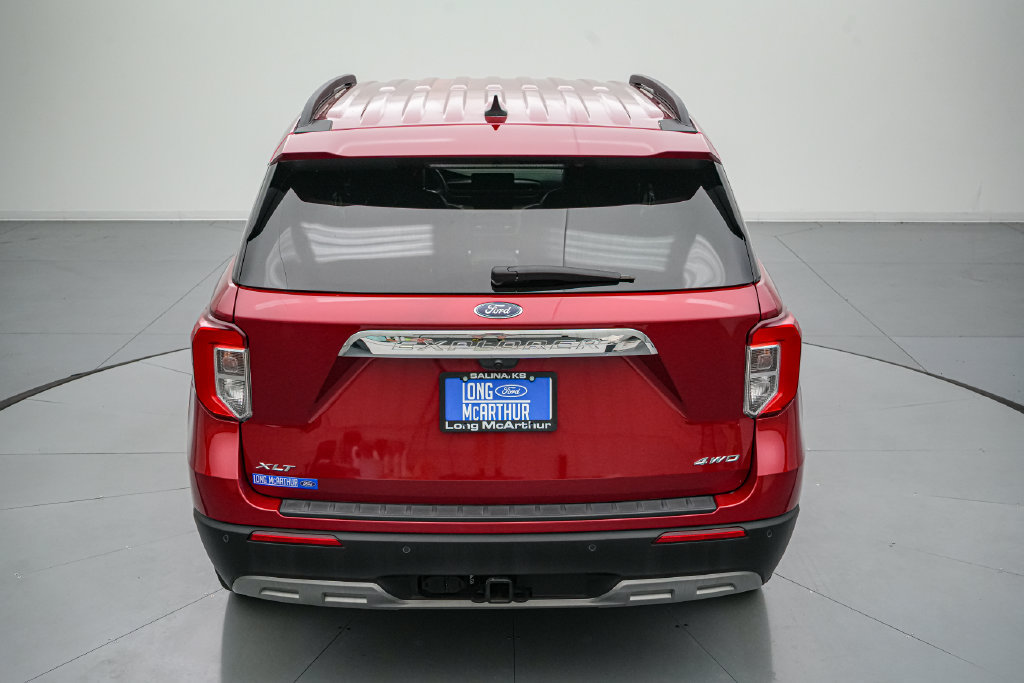Certified 2024 Ford Explorer XLT w/ Equipment Group 202A AWD/4WD image 5