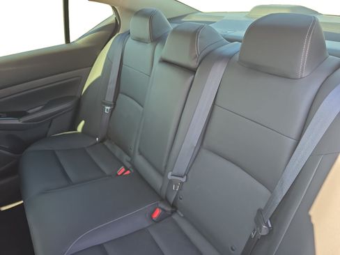 Used 2023 Nissan Altima 2.5 SL FWD image 16