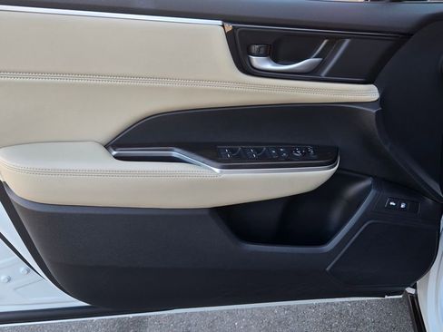 Used 2019 Honda Clarity Plug-In Hybrid image 12