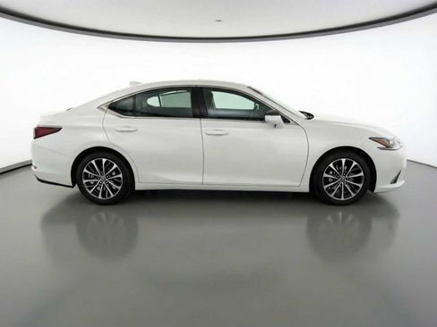 Used 2022 Lexus ES 350 image 4
