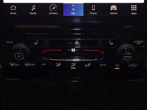 Used 2021 Jeep Grand Cherokee L Limited AWD/4WD image 34