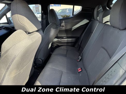 Used 2018 Toyota C-HR XLE image 5