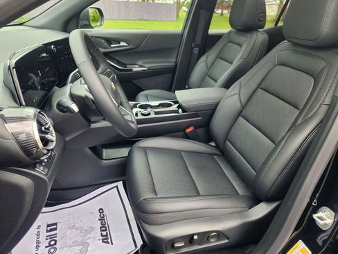 New 2026 Chevrolet Equinox LT w/ Convenience Package II FWD image 18