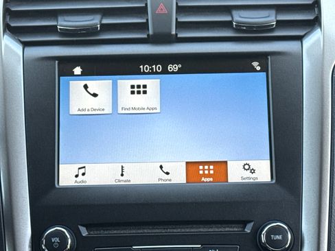 Used 2017 Ford Fusion SE w/ Fusion SE Technology Package image 20