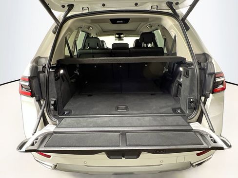Used 2024 BMW X7 xDrive40i AWD/4WD image 28
