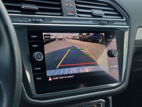 Used 2019 Volkswagen Tiguan SEL Premium R-Line FWD image 22