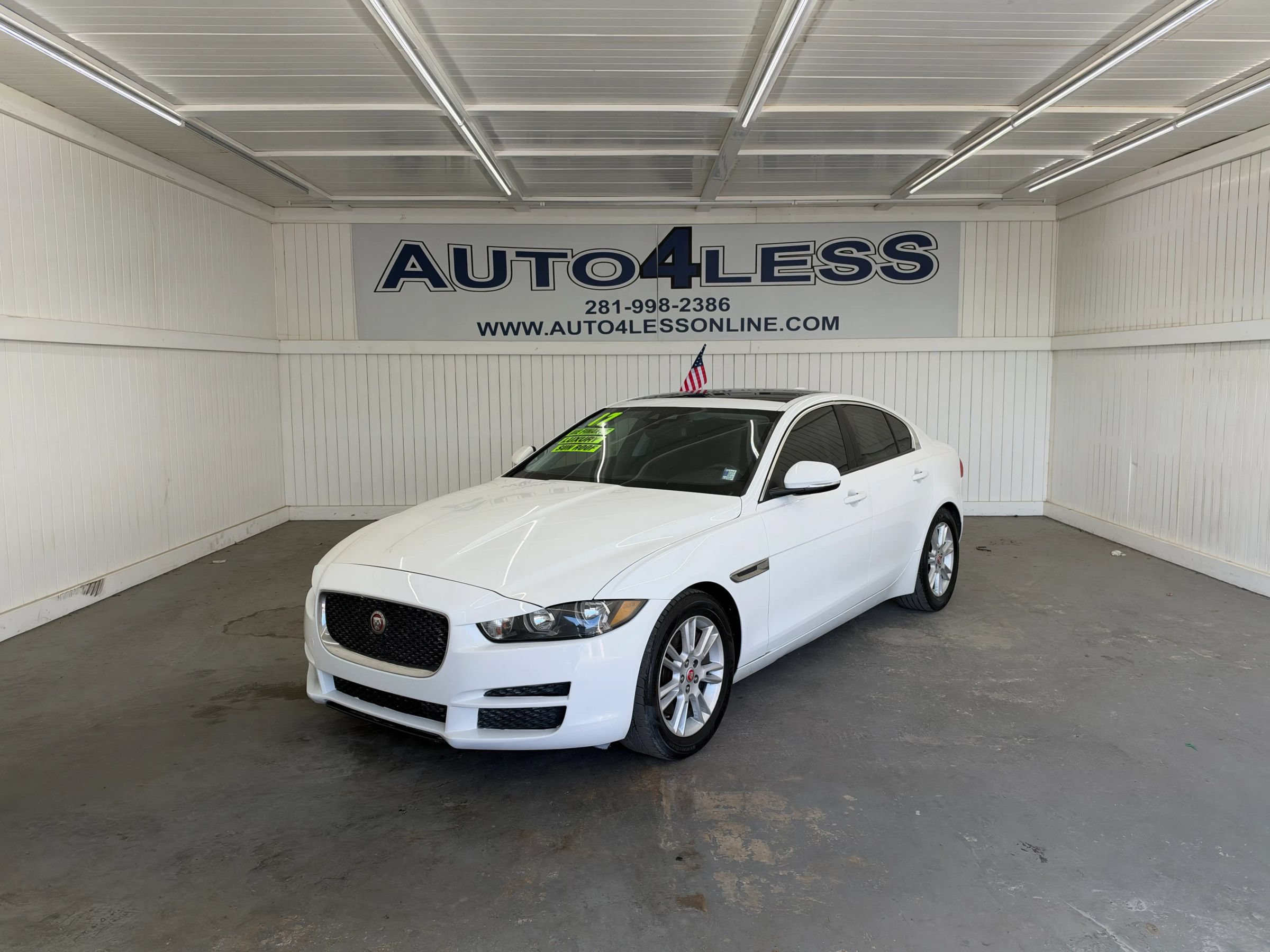 Used 2017 Jaguar XE Premium RWD image 1