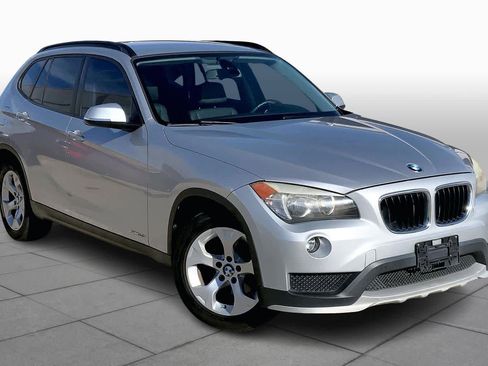 Used 2015 BMW X1 sDrive28i image 2