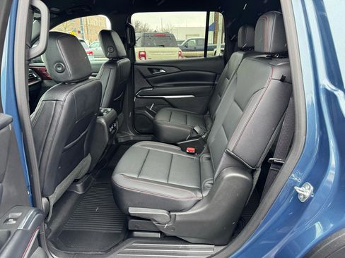 Used 2025 Chevrolet Traverse Z71 w/ Driver Confidence Package image 9