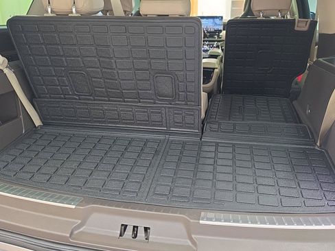 Used 2023 Lincoln Navigator Reserve AWD/4WD image 16