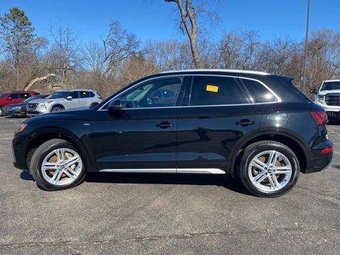 Used 2021 Audi Q5 e Premium w/ Convenience Package image 5