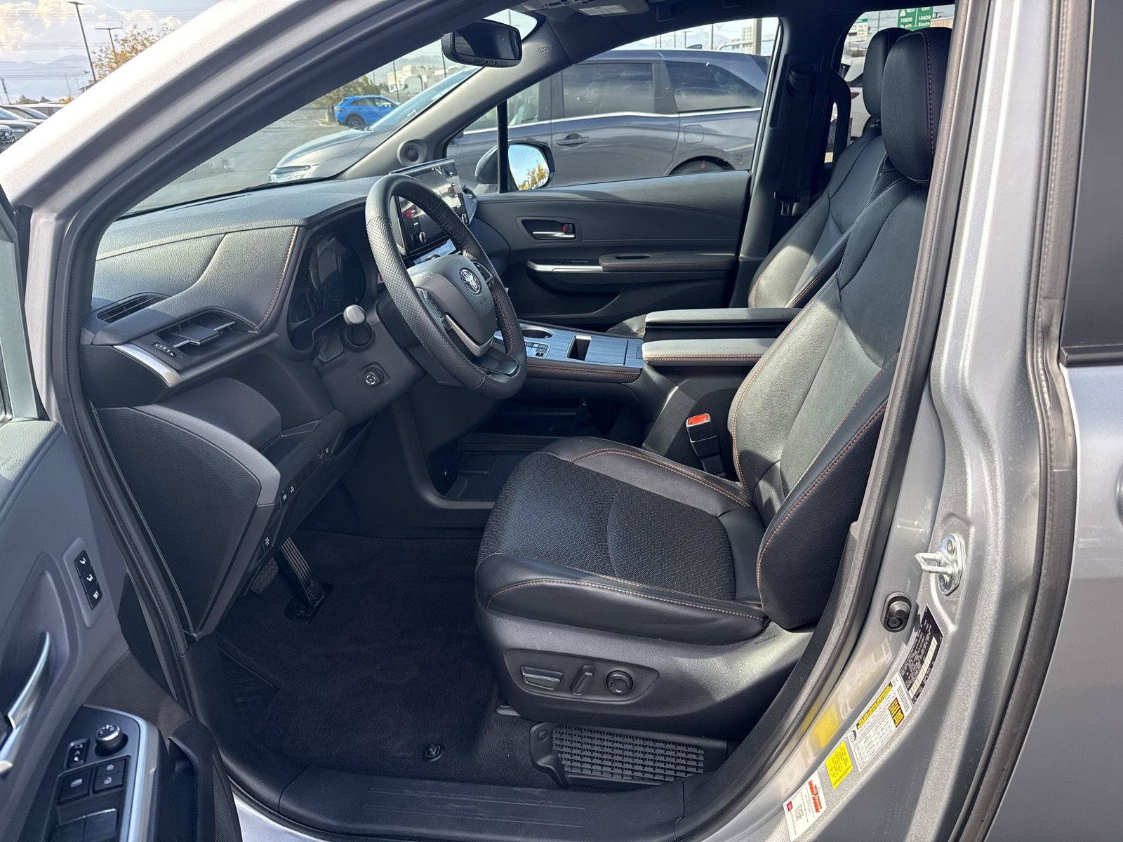 Used 2024 Toyota Sienna XSE w/ XSE Premium Package FWD image 14