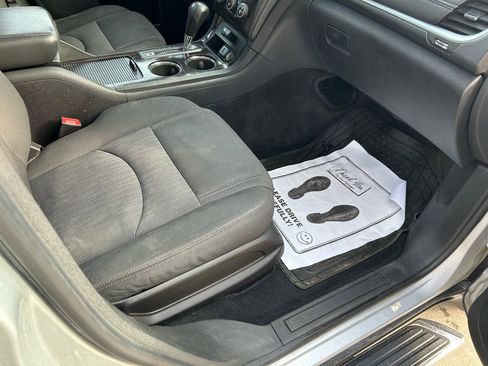 Used 2017 Chevrolet Traverse LT w/ LPO, 'HIT The Road' Package image 11