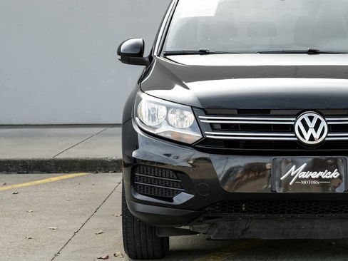 Used 2017 Volkswagen Tiguan S image 44
