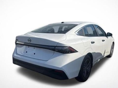 Used 2026 Nissan Sentra S w/ Floor Mat Package image 2