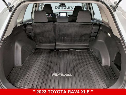 Used 2023 Toyota RAV4 XLE AWD/4WD image 28