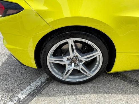 Used 2021 Chevrolet Corvette Stingray w/ Z51 Performance Package image 15