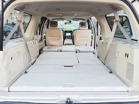 Used 2015 Lincoln Navigator L 4WD image 40