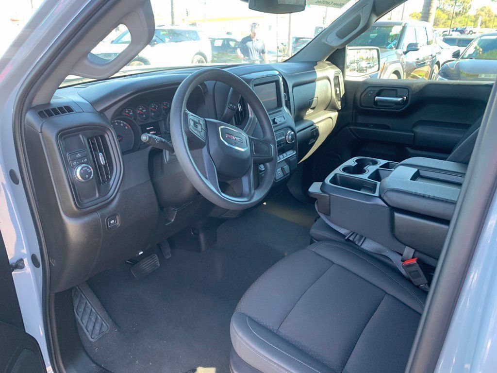 Used 2025 GMC Sierra 1500 Pro w/ Graphite Edition RWD image 10