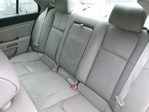 Used 2007 Cadillac STS w/ Preferred Equipment Group image 13